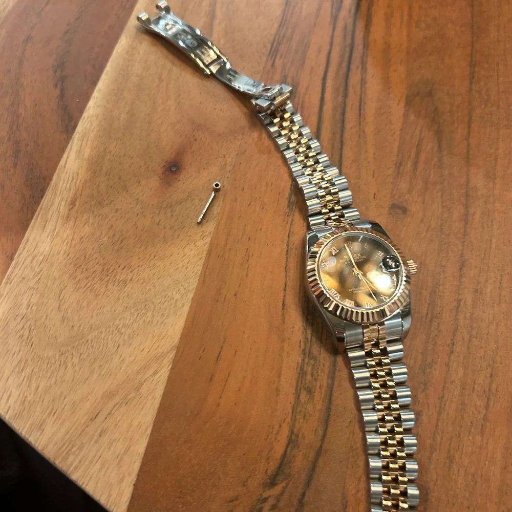 Two-Tone Silver and Gold Watch - Picture 4 of 4
